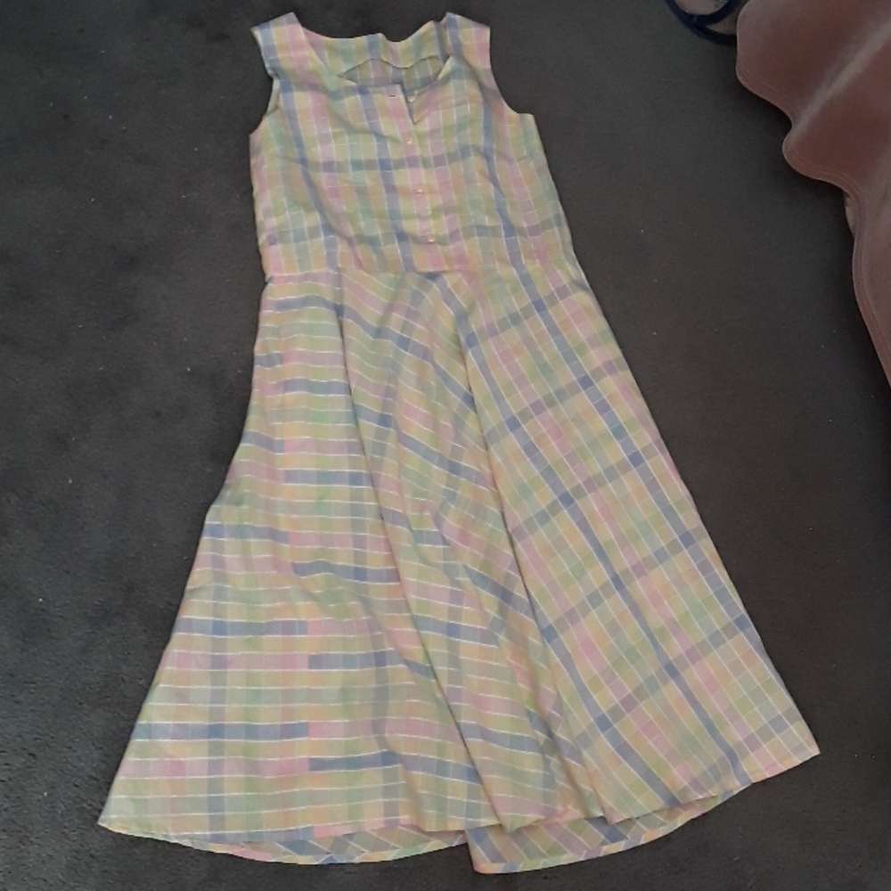 Vintage pastel dress with heart buttons